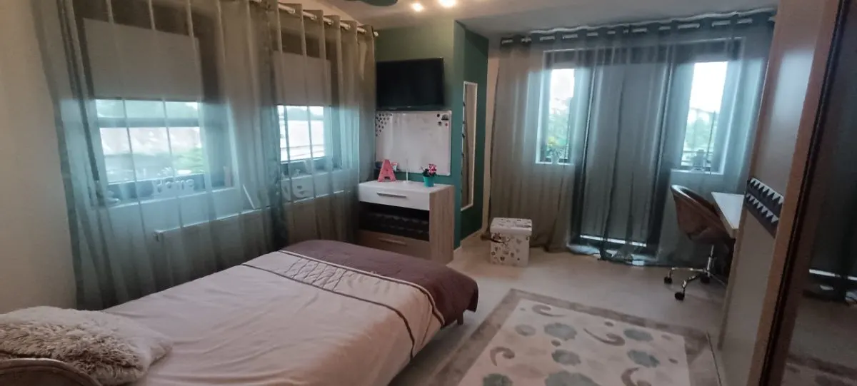 Vila supeba 4 camere in Blejoi, 733 mp teren - foto 17
