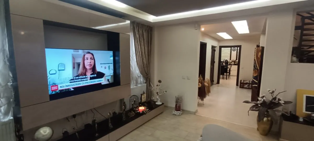 Vila supeba 4 camere in Blejoi, 733 mp teren - foto 8