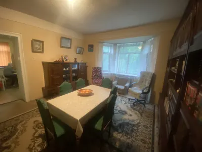 Apartament in vila zona Bulevardul Castanilor, suprafata utila 102 mp, 4 camere. - Ploiesti