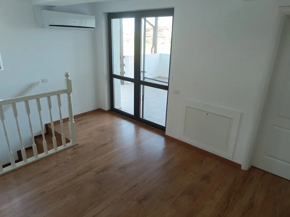 Vila 4 camere in Snagov, suprafata utila 240 mp, suprafata teren 1100 mp. - foto 15