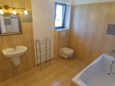 Vila 4 camere in Snagov, suprafata utila 240 mp, suprafata teren 1100 mp. - foto 7