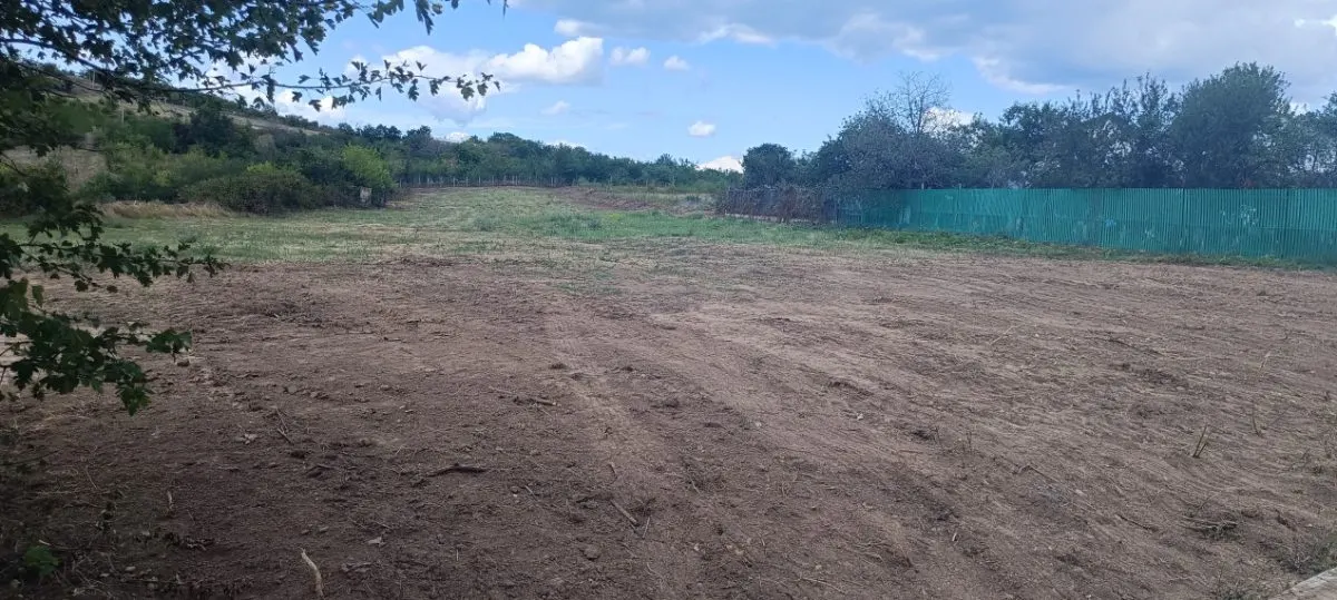 Oportunitate imobiliara, teren 5600 mp in Baicoi, zona Liliesti. - foto 1