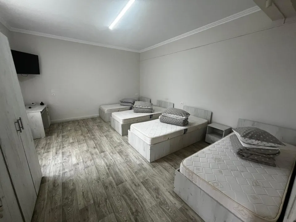 Camere de inchiriat pentru muncitori . - foto 1