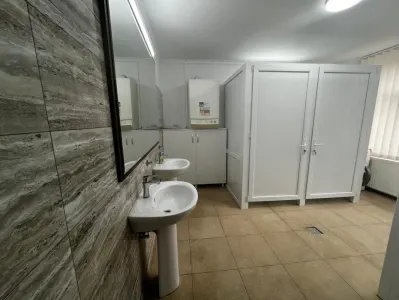 Camere de inchiriat pentru muncitori . - foto 17