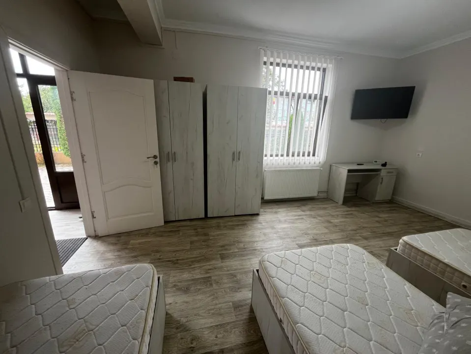 Camere de inchiriat pentru muncitori . - foto 21