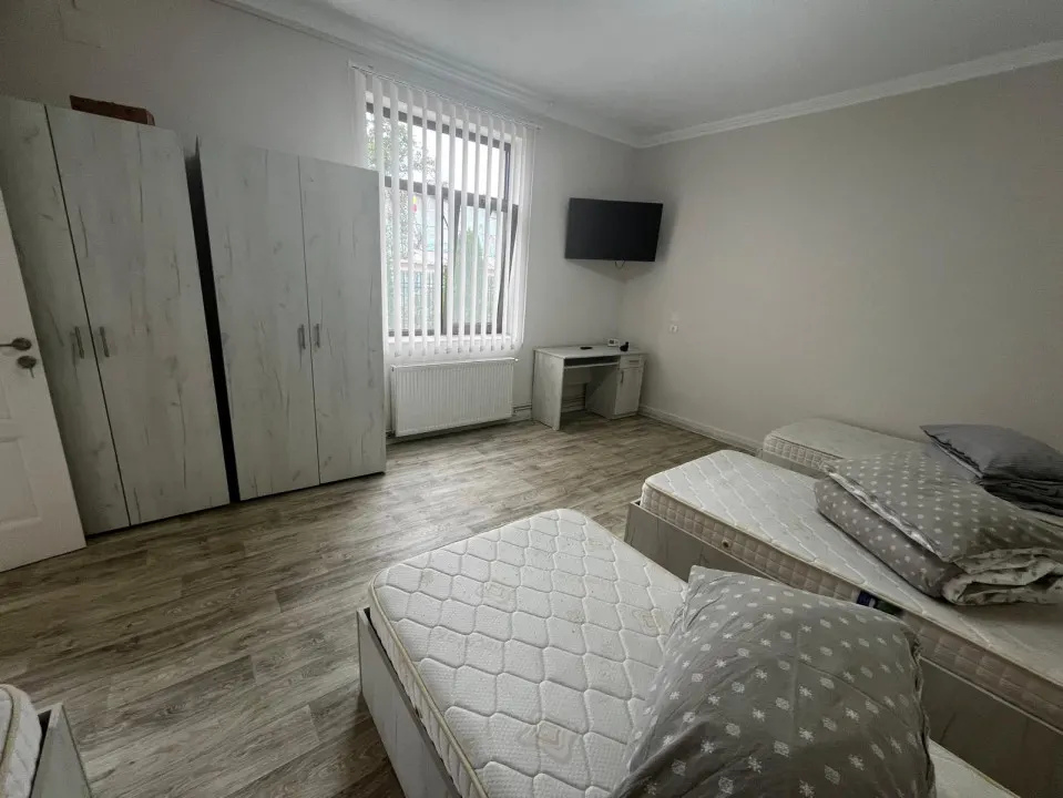 Camere de inchiriat pentru muncitori . - foto 4