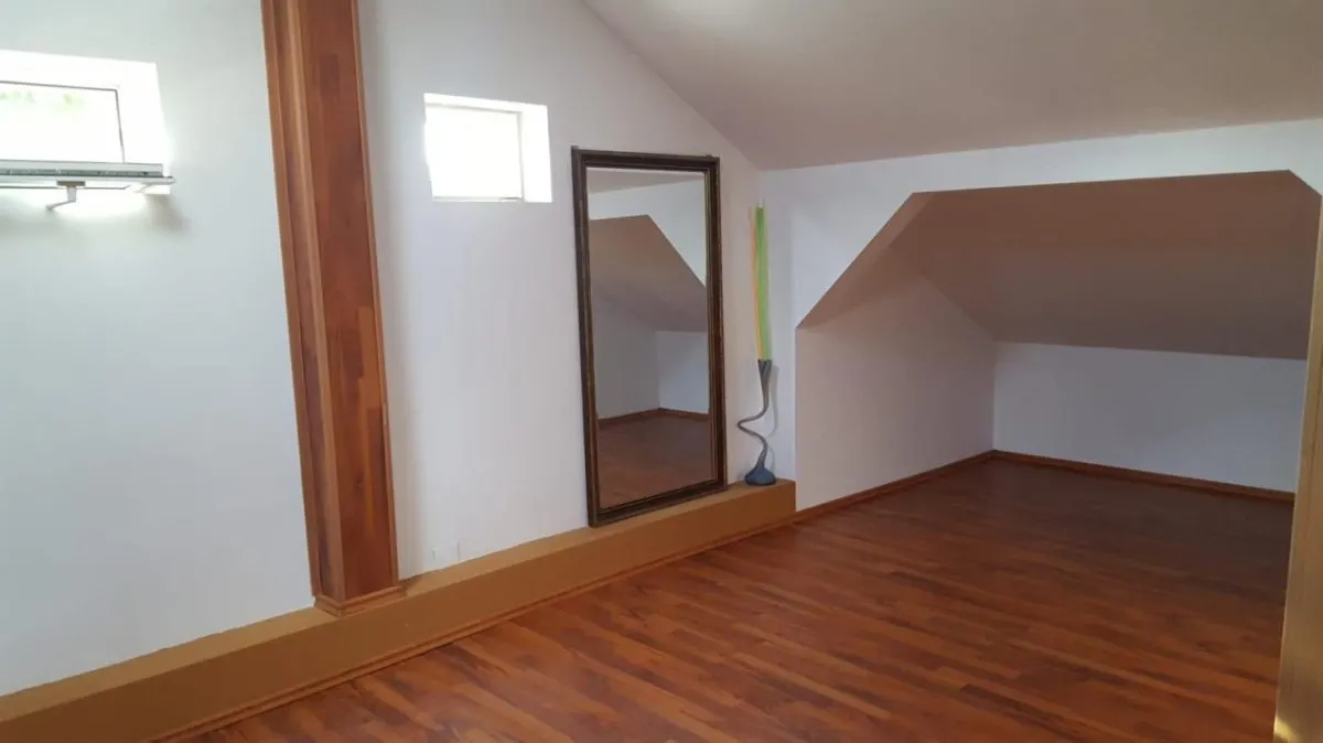 Vila  5 camere  , in Ploiesti, zona 8 Martie. - foto 11