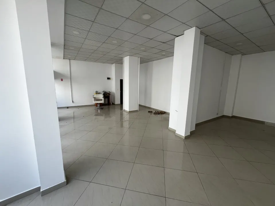 Spatiu de birouri  90mp in Ploiesti, zona Ultracentral. - foto 2