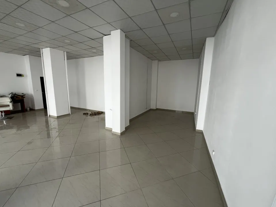 Spatiu de birouri  90mp in Ploiesti, zona Ultracentral. - foto 3