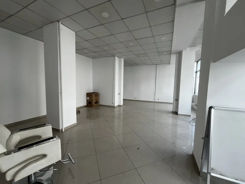 Spatiu de birouri  90mp in Ploiesti, zona Ultracentral. - foto 7