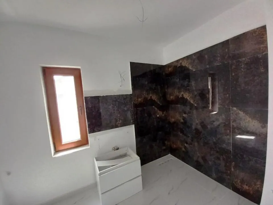 Casa 4 camere in duplex  la  Strejnic. - foto 16