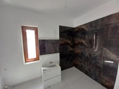 Casa 4 camere in duplex  la  Strejnic. - foto 17