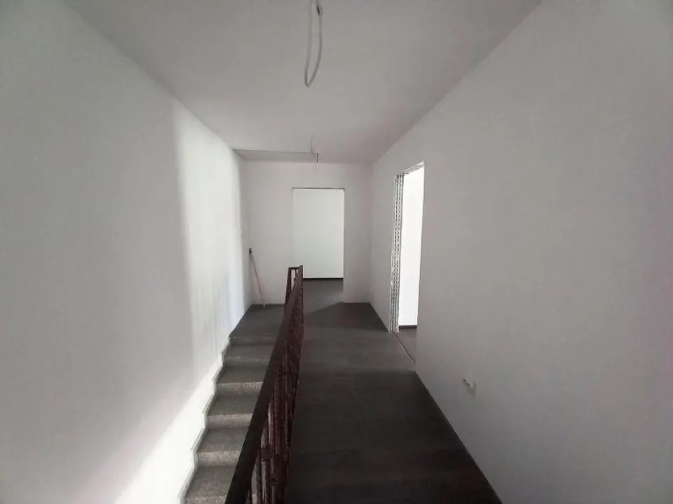 Casa 4 camere in duplex  la  Strejnic. - foto 21