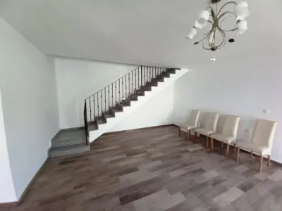 Casa 4 camere in duplex  la  Strejnic. - foto 26