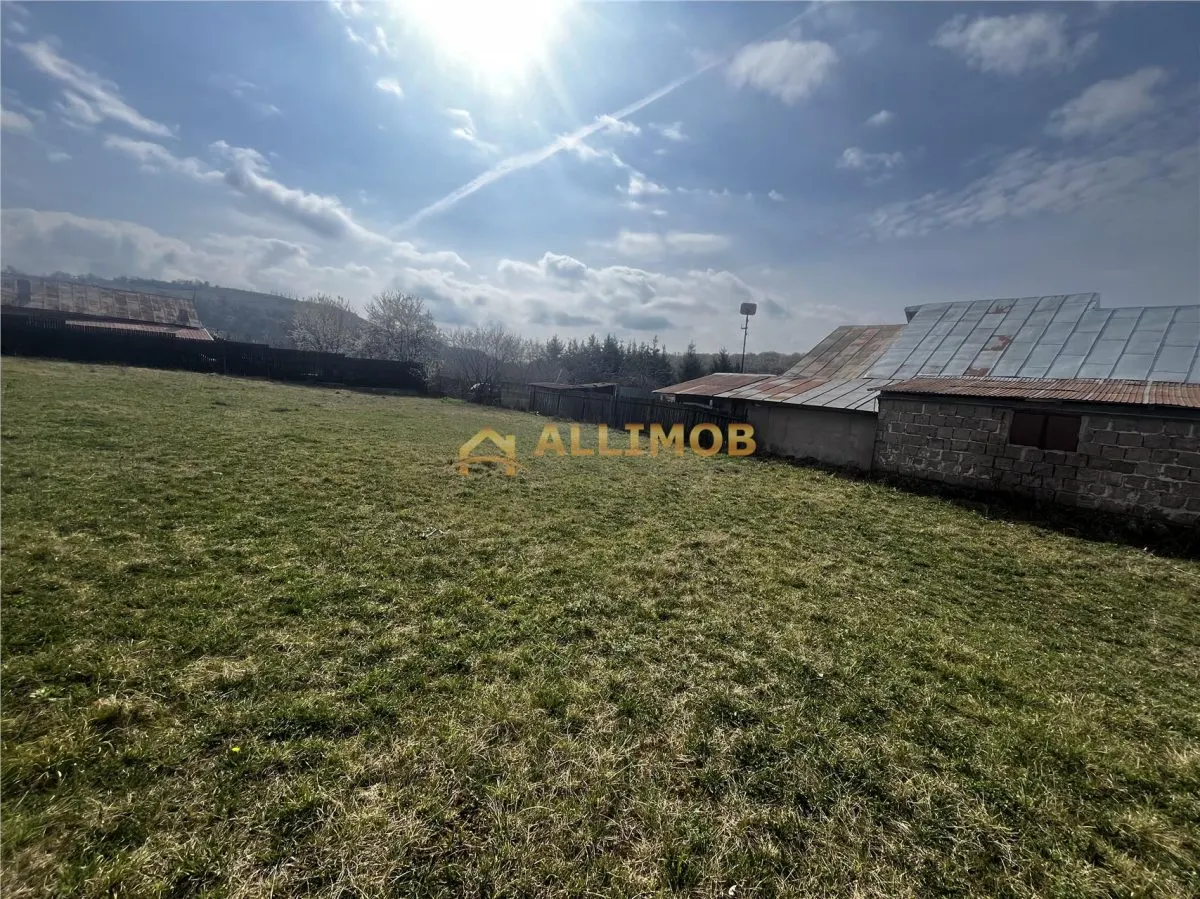 Teren 1630 mp intravilan in Baicoi, zona Dambu. - foto 6