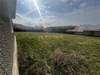 Teren 1630 mp intravilan in Baicoi, zona Dambu. - foto 9