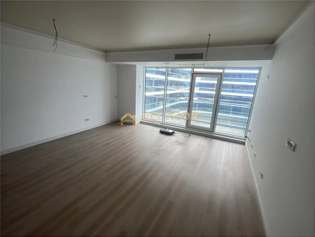 Studio dublu cu vedere la mare, etaj 8 â€“ White Titanic, Mamaia Nord, mobilat complet - foto 1