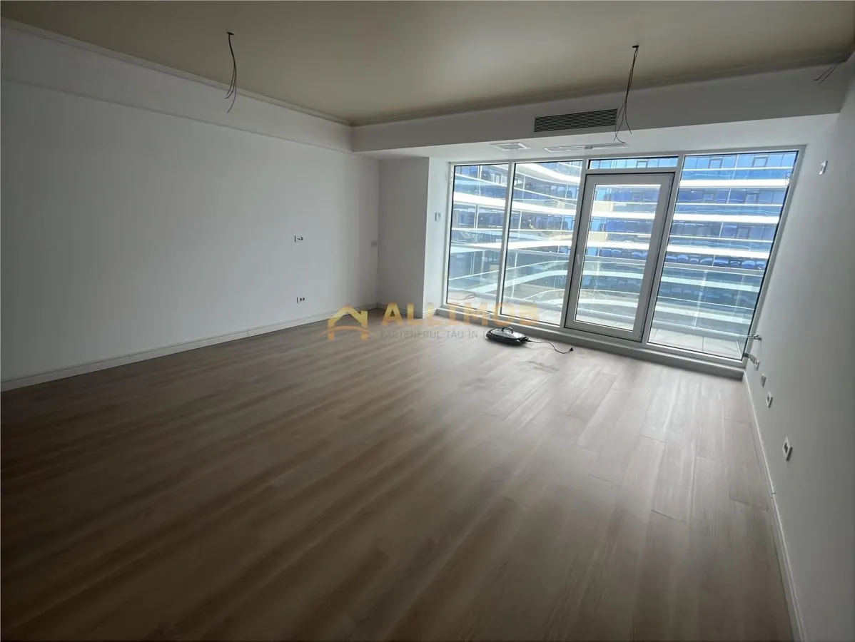Studio dublu cu vedere la mare, etaj 8 â€“ White Titanic, Mamaia Nord, mobilat complet - foto 3