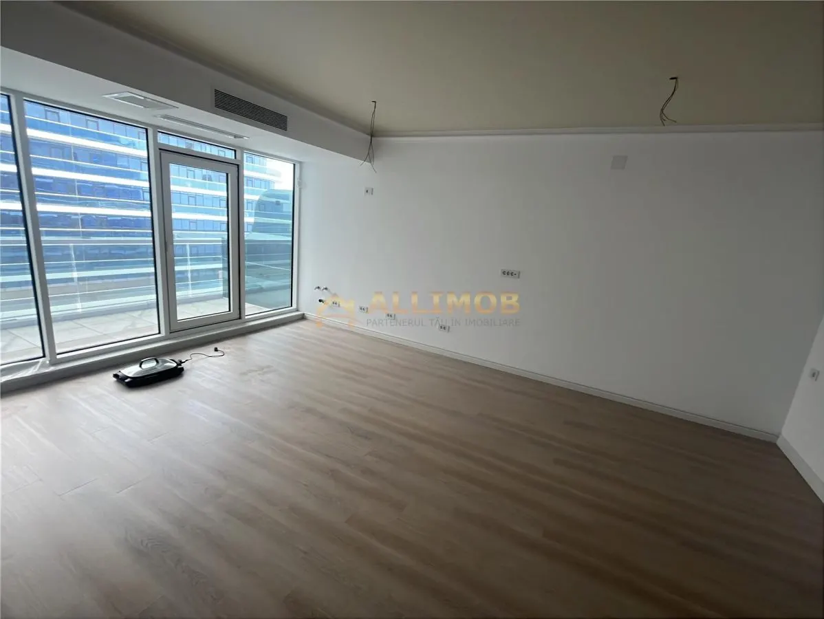 Studio dublu cu vedere la mare, etaj 8 â€“ White Titanic, Mamaia Nord, mobilat complet - foto 6
