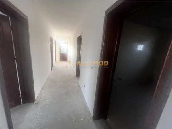 Casă 5 camere Ploiestiori - poza 4
