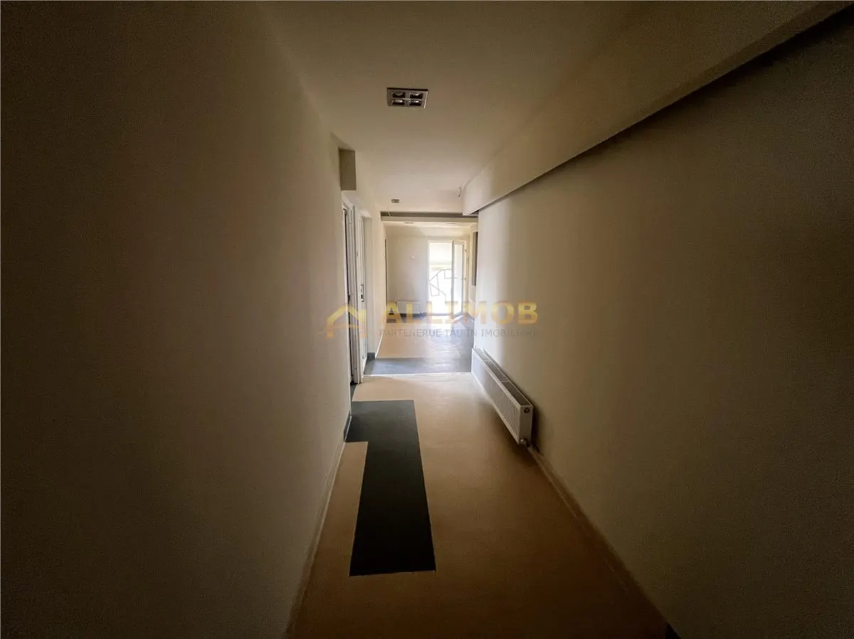 Oferta unicaâ€“ spatiu cabinete si clinici, 180 mp, parter + etaj, renovat complet - foto 15
