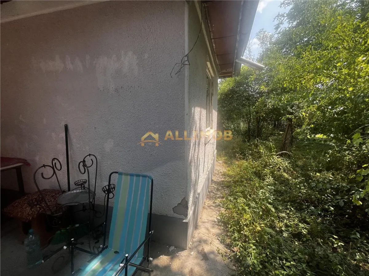 Casa cu 4 camere in zona Tabaci, Valenii de Munte -  teren 1000 mp. - foto 16