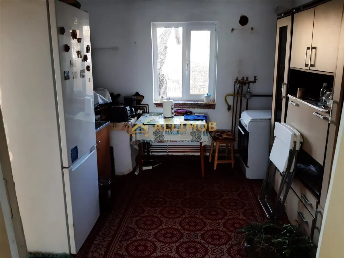 Casa cu 4 camere in zona Tabaci, Valenii de Munte -  teren 1000 mp. - foto 6