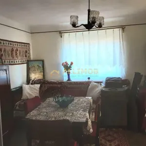 Casa cu 4 camere in zona Tabaci, Valenii de Munte -  teren 1000 mp. - foto 10