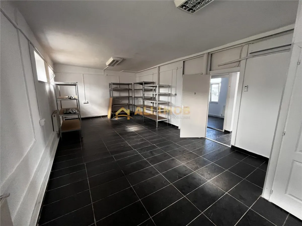 Spatiu de depozitare/productie de închiriat â€“ 80 mp, Ploiesti. - foto 1