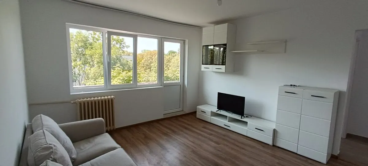 Apartament 3 camere in Ploiesti, zona Nord. - foto 13