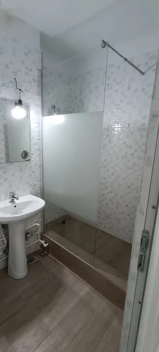 Apartament 3 camere in Ploiesti, zona Nord. - foto 9