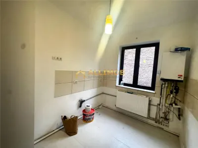 Apartament cu 2 camere, curte 100 mp, garaj si boxa, Zona Bulevardul Independentei Ploiesti. - foto 3