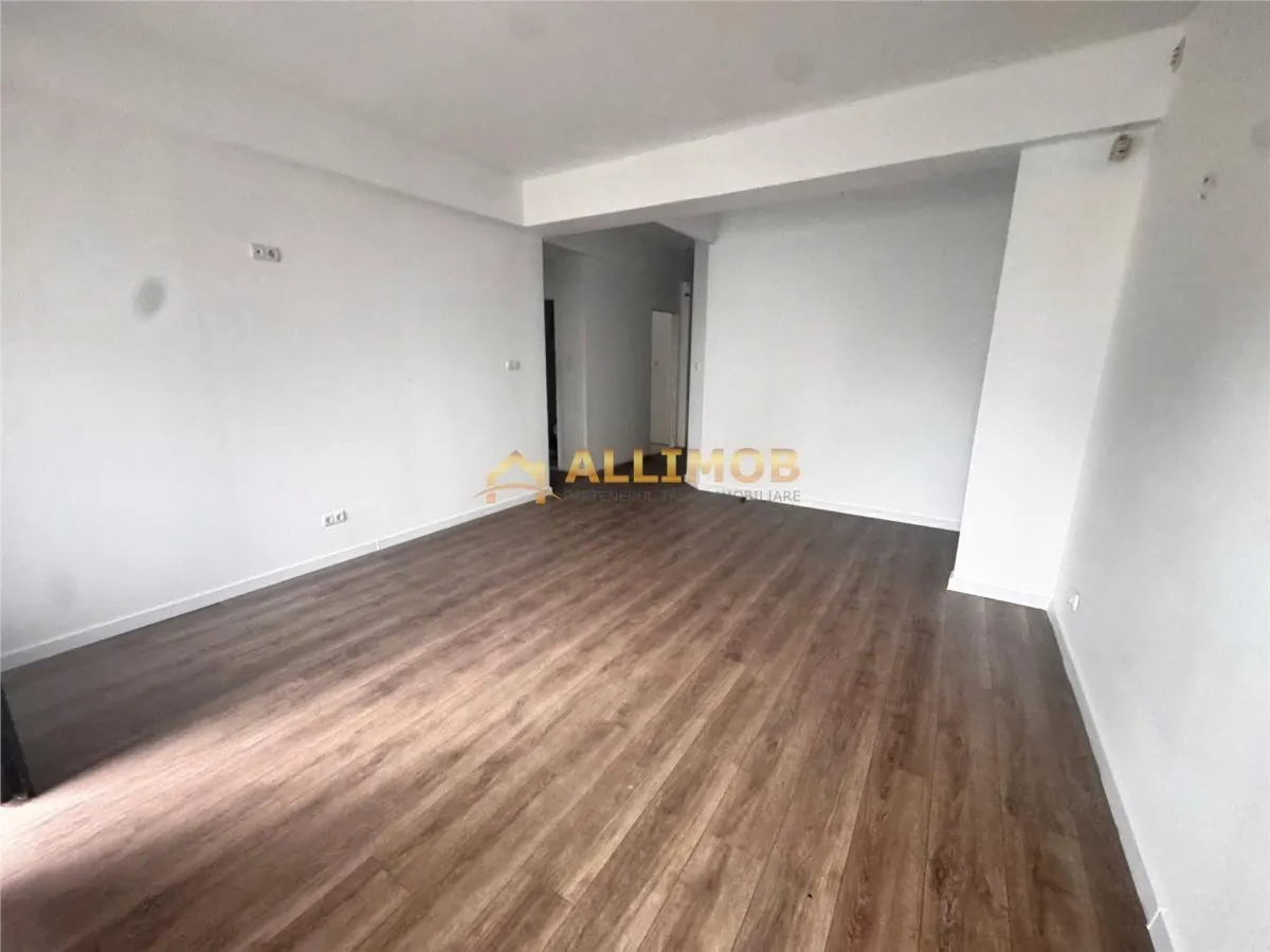 Apartament cu 2 camere, curte 100 mp, garaj si boxa, Zona Bulevardul Independentei Ploiesti. - foto 8