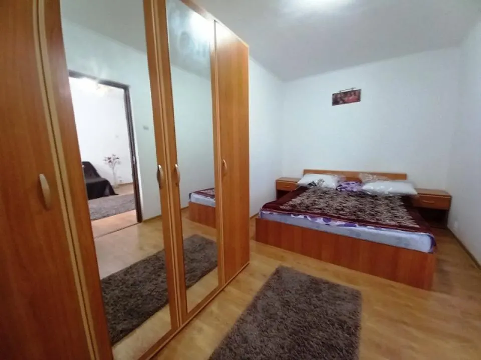 Apartament 2 camere in Ploiesti, zona Penes Curcanu( Penny ) - foto 12