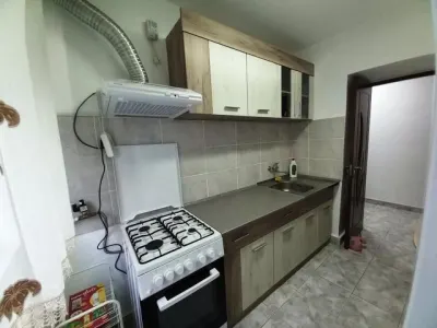 Apartament 2 camere in Ploiesti, zona Penes Curcanu( Penny ) - foto 9