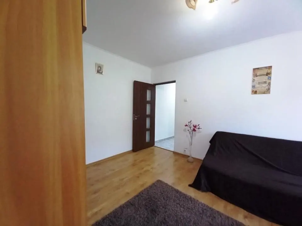 Apartament 2 camere in Ploiesti, zona Penes Curcanu( Penny ) - foto 10