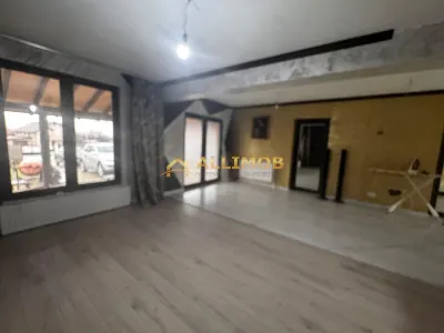 Casa 7 camere in Manesti. - Manesti