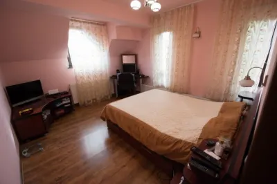 Vila 4 camere  cu piscina in Bucov. - foto 20