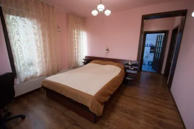 Vila 4 camere  cu piscina in Bucov. - foto 21