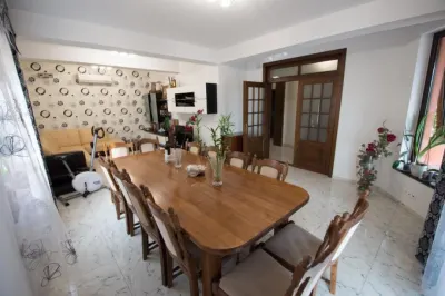 Vila 4 camere  cu piscina in Bucov. - foto 32