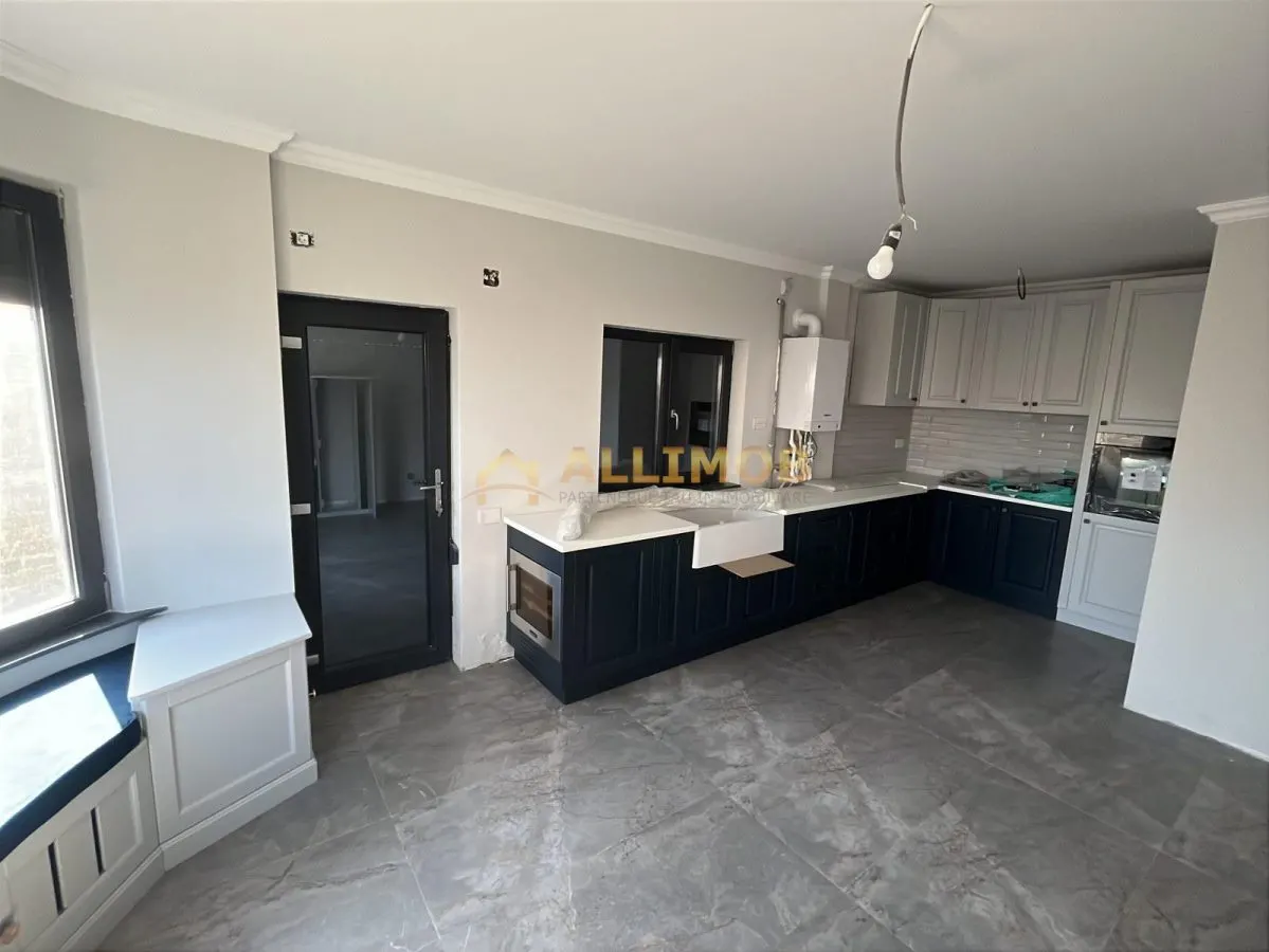 Eleganta la malul lacului- Vila premium cu ponton privat. - foto 4