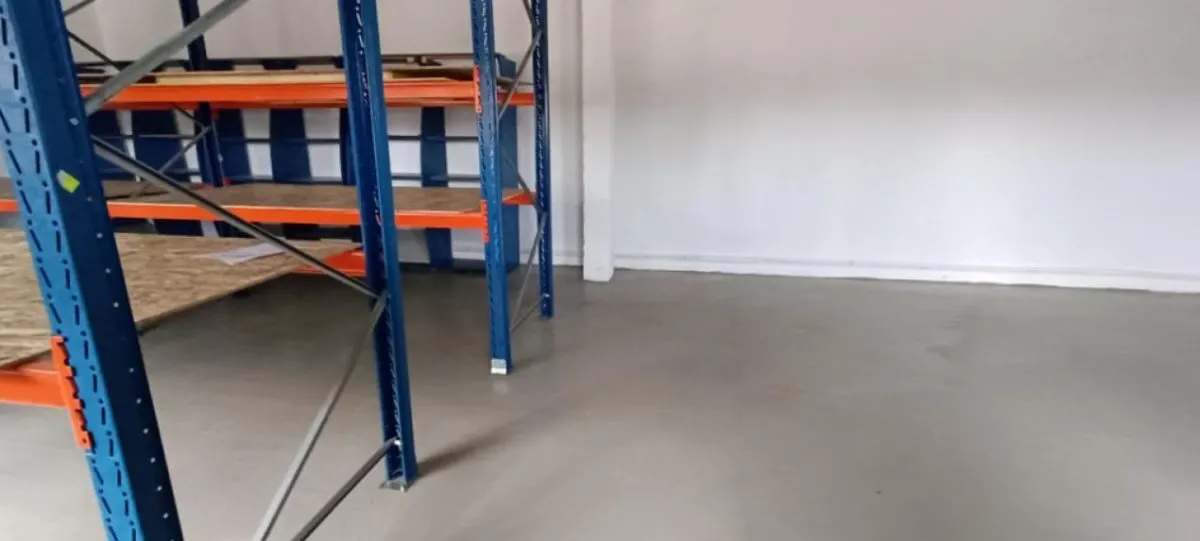 Spatiu depozitare si birou in Ploiesti, zona  Mihai Bravu. - foto 12