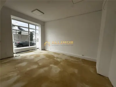 Spatiu comercial de 120 mp in Plopeni, zona cu vad . - foto 2