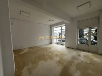 Spatiu comercial de 120 mp in Plopeni, zona cu vad . - foto 3