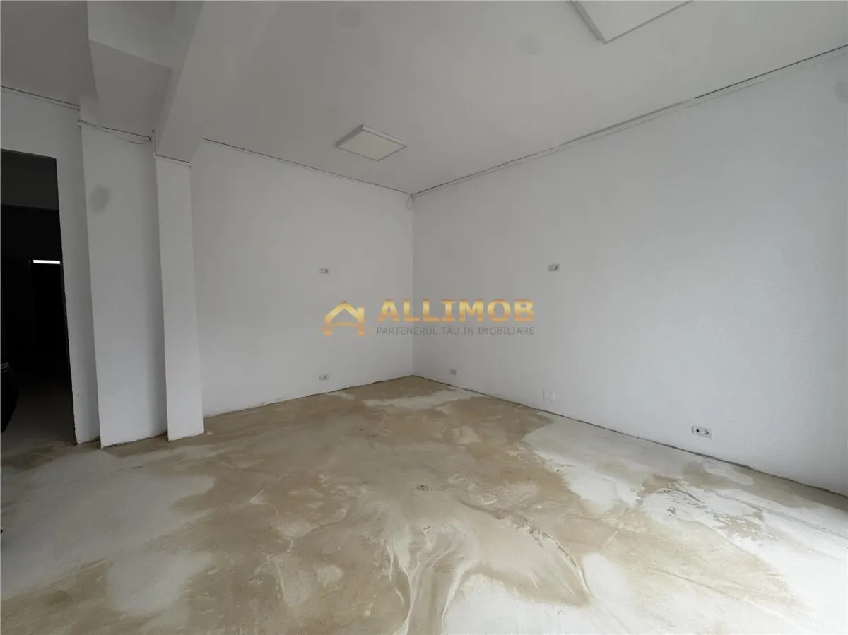 Spatiu comercial de 120 mp in Plopeni, zona cu vad . - foto 5