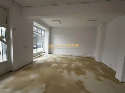 Spatiu comercial de 120 mp in Plopeni, zona cu vad . - foto 10