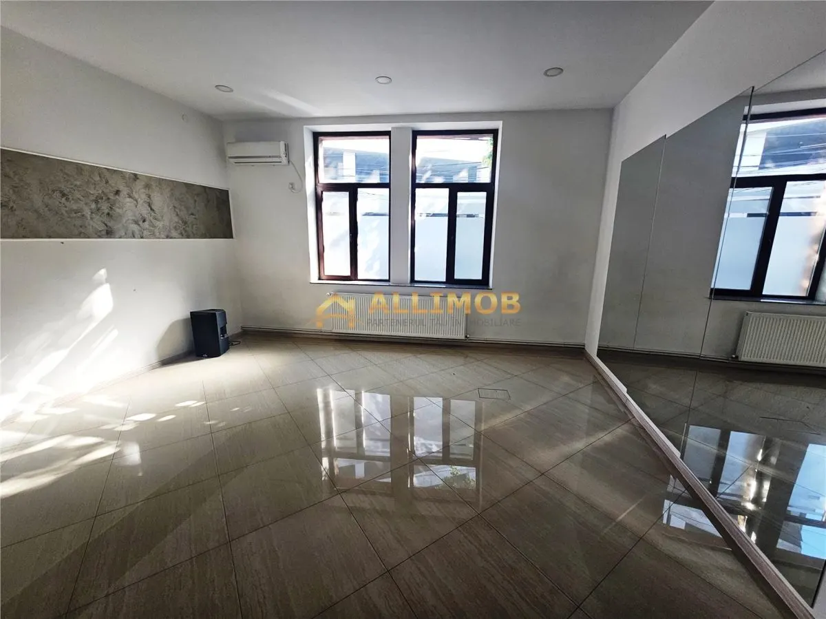 Spatiu birouri/ salon infrumusetare/ cabinete stomatologoice in Ploiesti, zona Ultracentral . - foto 2
