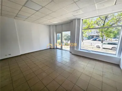 Spatiu comercial de inchiriat â€“ Ploiesti, Strada Cantacuzino | Vitrina 10 ml | Trafic intens | Ideal business premium - Ploiesti