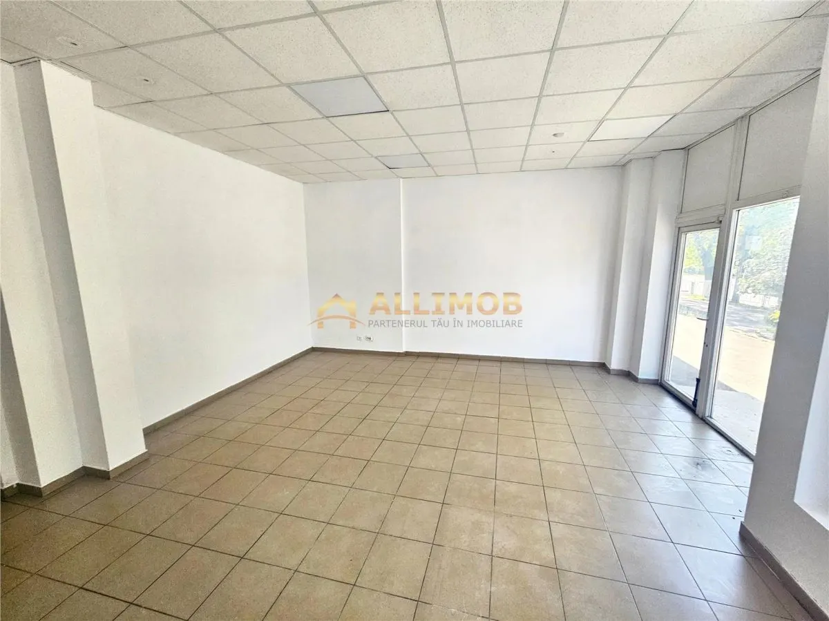 Spatiu comercial de inchiriat â€“ Ploiesti, Strada Cantacuzino | Vitrina 10 ml | Trafic intens | Ideal business premium - foto 2