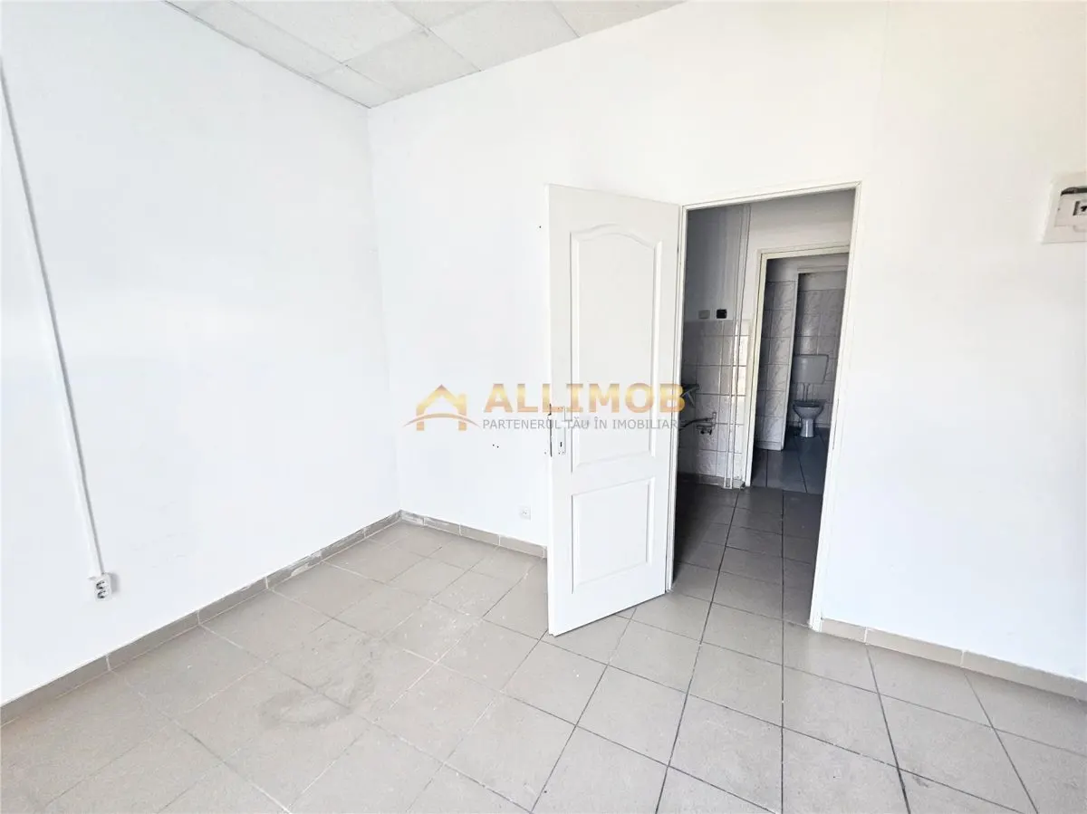 Spatiu comercial de inchiriat â€“ Ploiesti, Strada Cantacuzino | Vitrina 10 ml | Trafic intens | Ideal business premium - foto 4